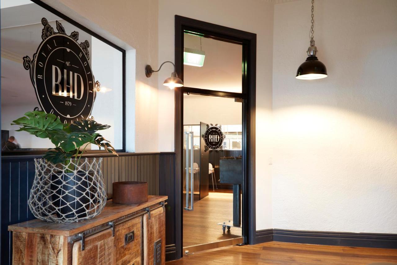 The Royal Hotel, Drouin Luaran gambar